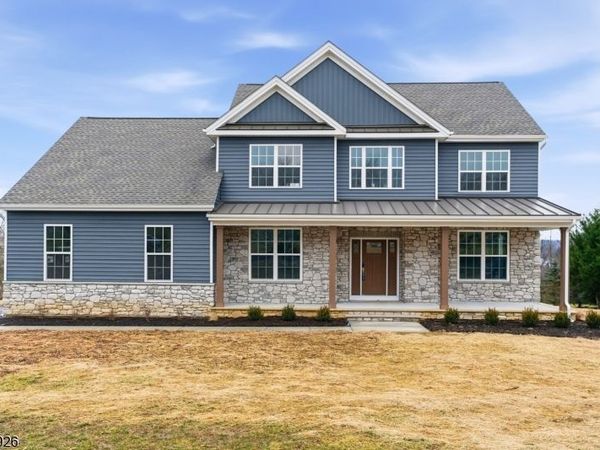 105 Junction Rd, Hampton, NJ 08827