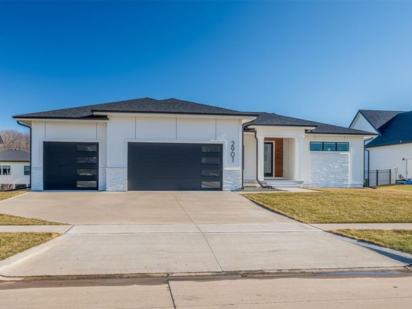 2901 NE Cherry Court, Grimes, IA 50111