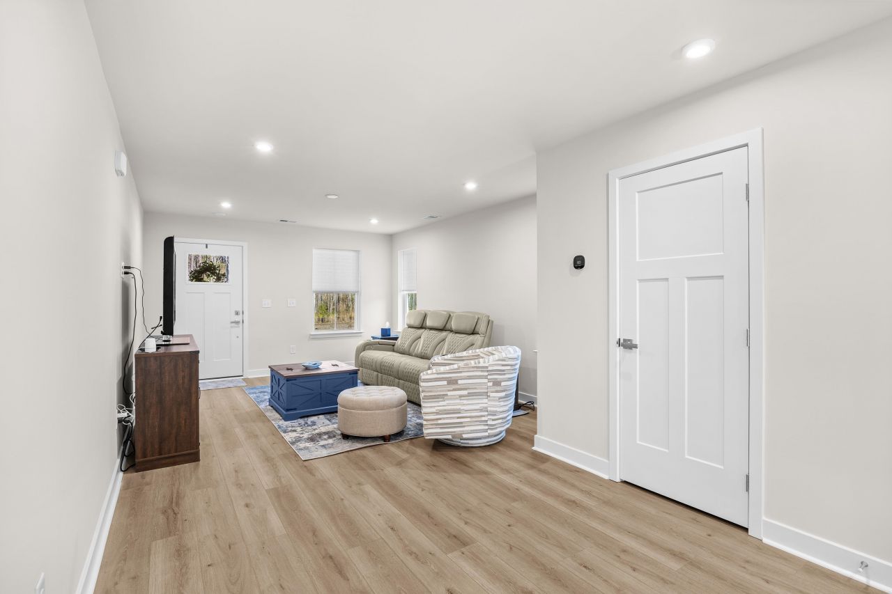 301 Bent Green Ct. Photo 17