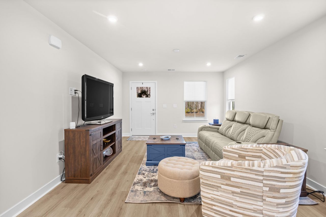 301 Bent Green Ct. Photo 5