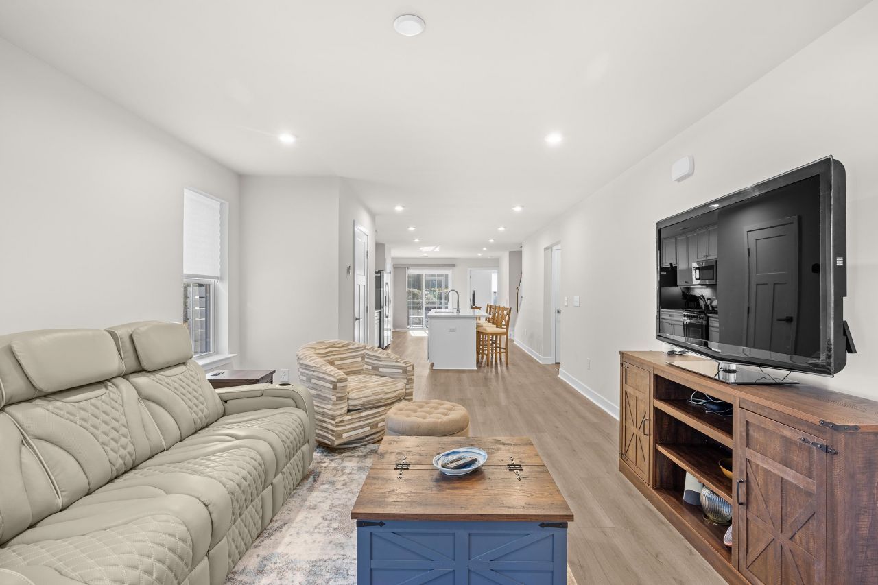 301 Bent Green Ct. Photo 6