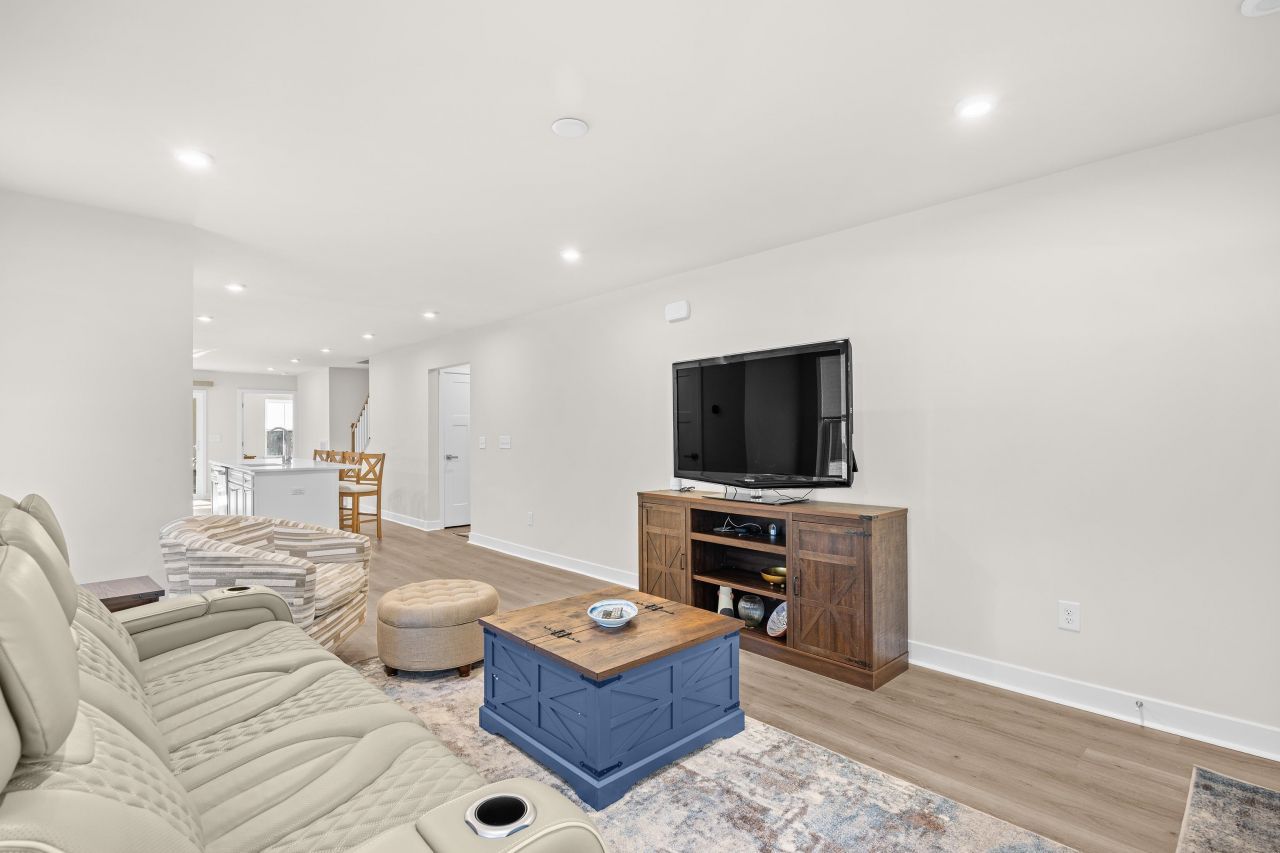 301 Bent Green Ct. Photo 8