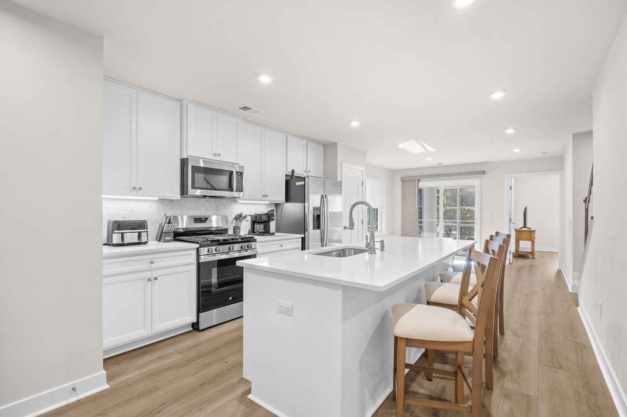 301 Bent Green Ct. Photo 9