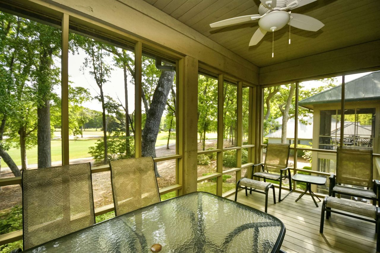 273 Golden Bear Dr. Photo 32