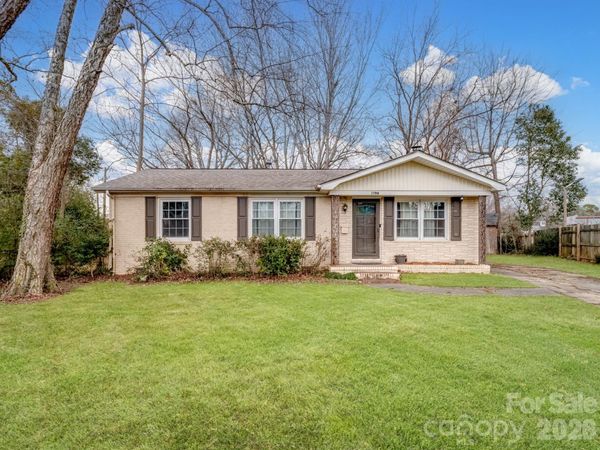 1500 Collier Court, Charlotte, NC 28205
