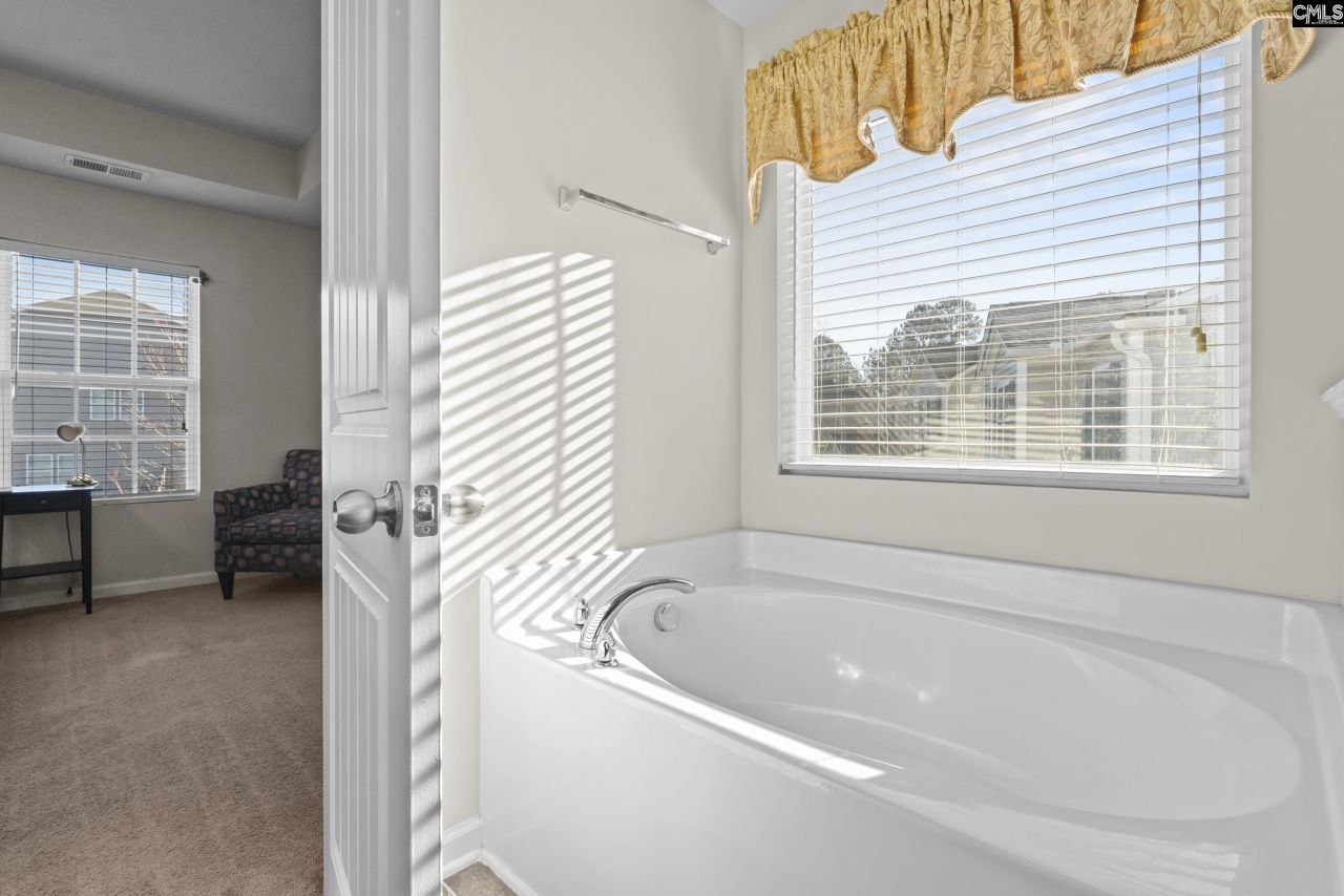 108 Pennsylvania Court Photo 23