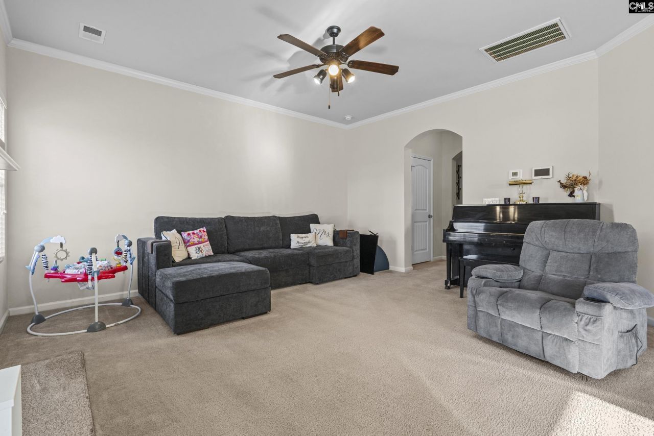 108 Pennsylvania Court Photo 6