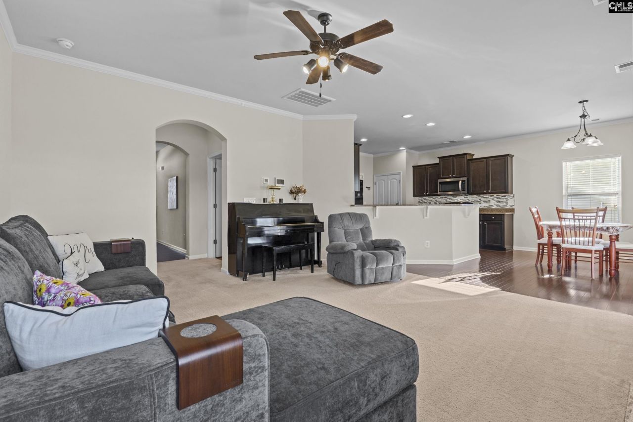 108 Pennsylvania Court Photo 7