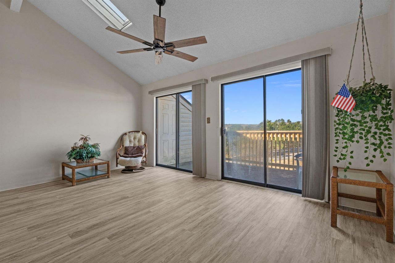 510 Fairwood Lakes Dr. Photo 4