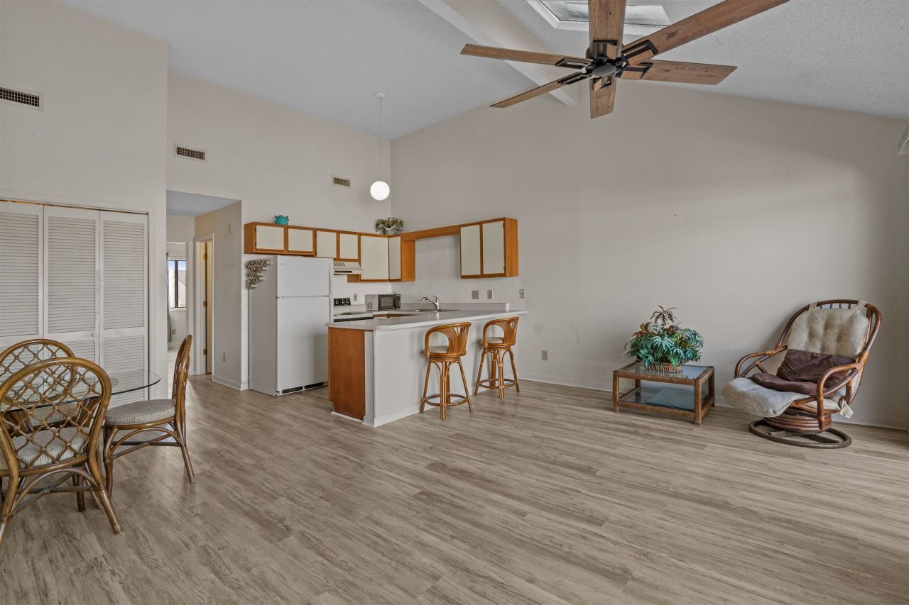 510 Fairwood Lakes Dr. Photo 6