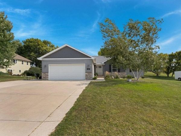 315 Trailstone Drive SW, Cokato, MN 55321