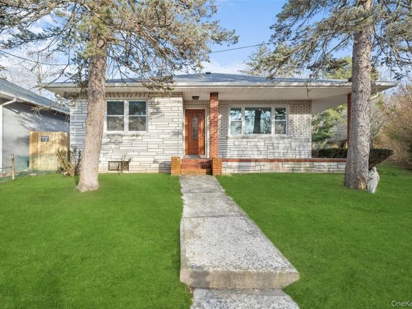 200 N Side Road , Wading River, NY 11792