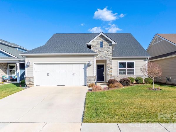 6084 Pier Drive, Denver, NC 28037