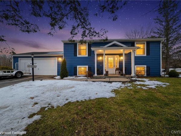 303 Stafford Circle N, Clinton, NY 13323