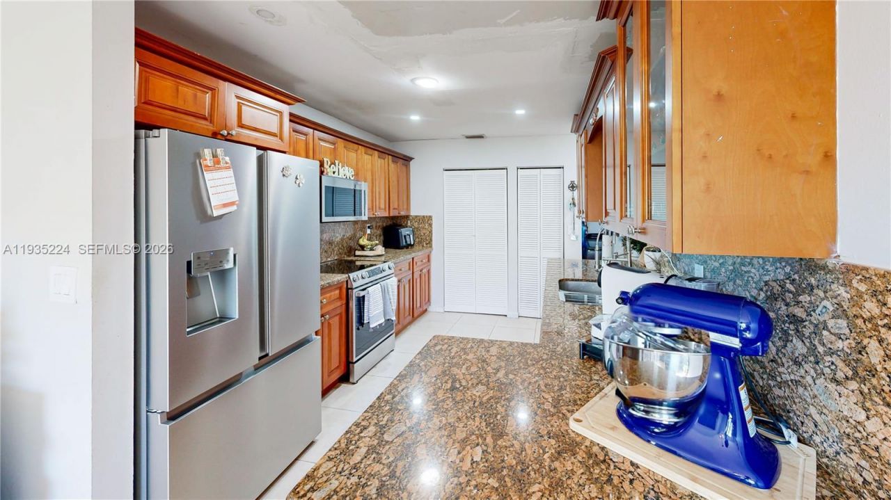 409 SW 8th Ave , Florida City, FL 33034 Photo