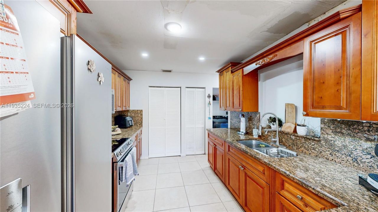 409 SW 8th Ave , Florida City, FL 33034 Photo