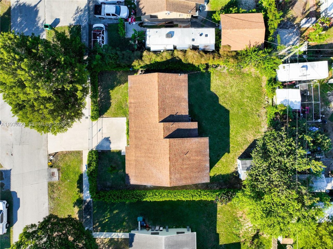 409 SW 8th Ave , Florida City, FL 33034 Photo