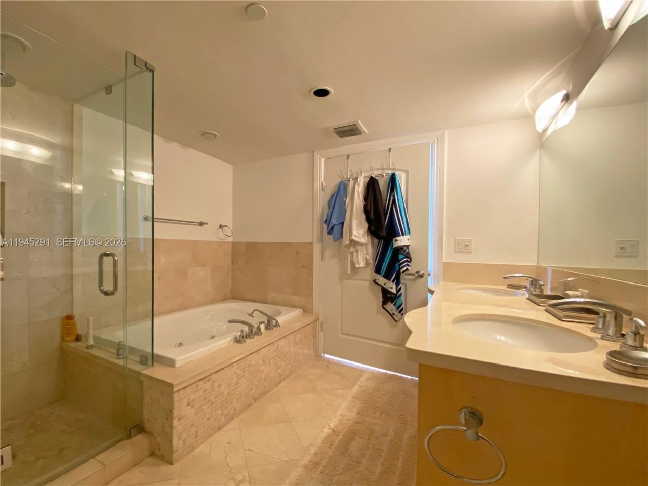 1200 Holiday Dr, Unit 308, Fort Lauderdale, FL 33316 Photo