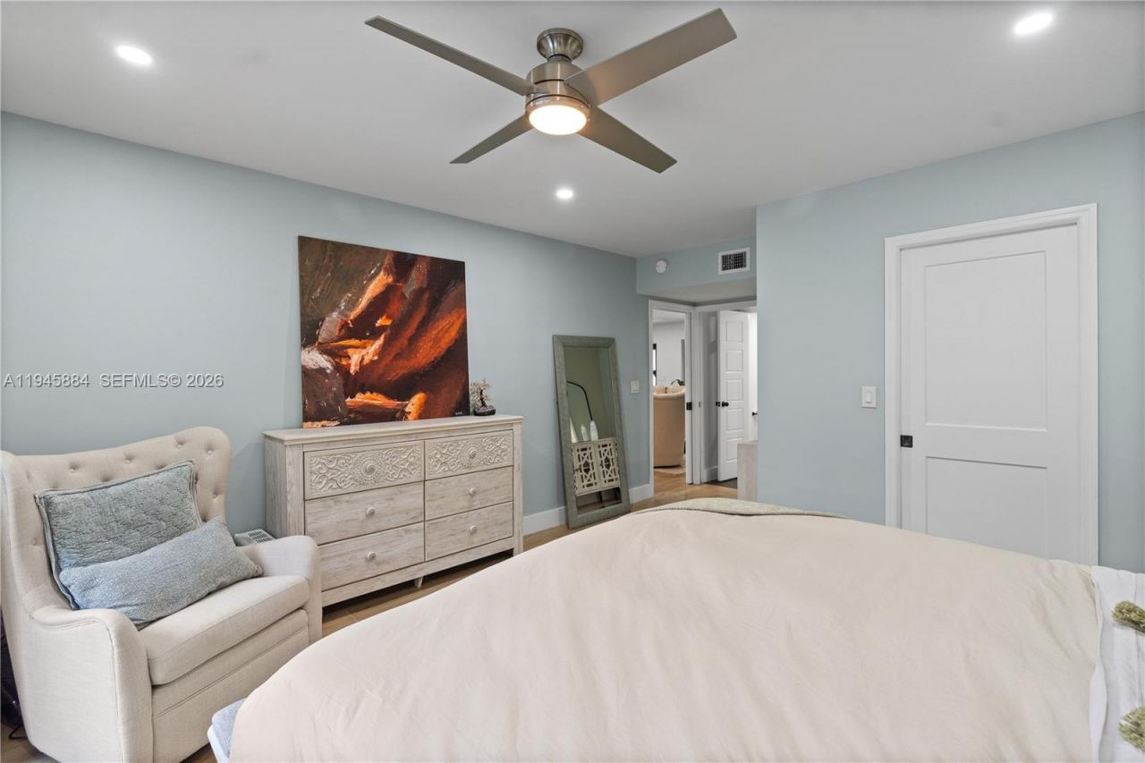 1106 NE 119th St, Biscayne Park, FL 33161 Photo