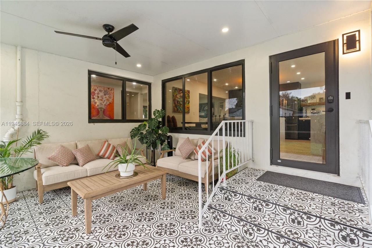 1106 NE 119th St, Biscayne Park, FL 33161 Photo