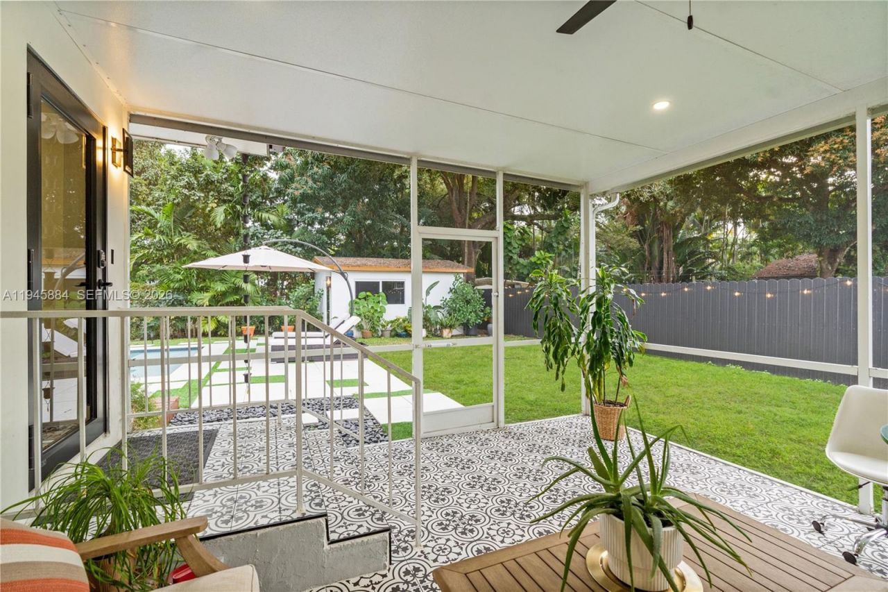 1106 NE 119th St, Biscayne Park, FL 33161 Photo