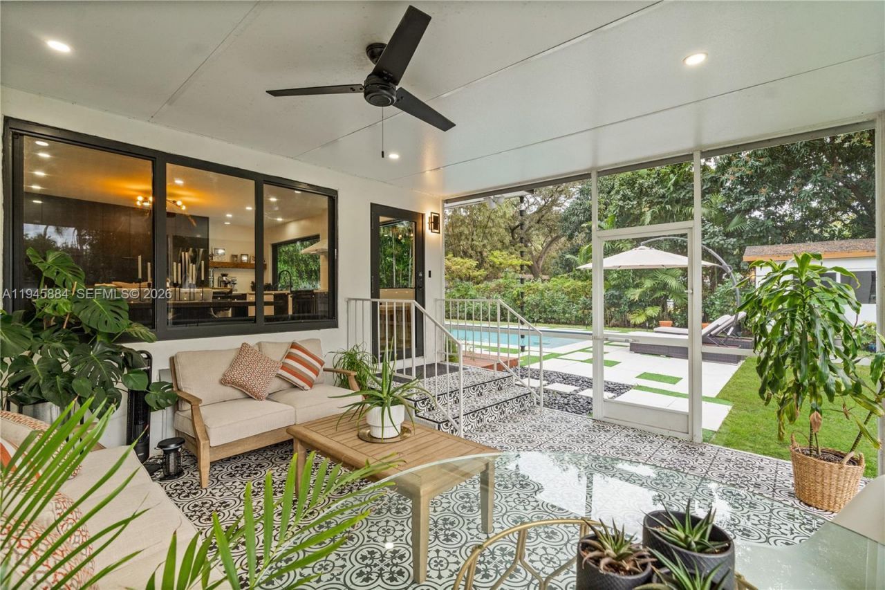 1106 NE 119th St, Biscayne Park, FL 33161 Photo