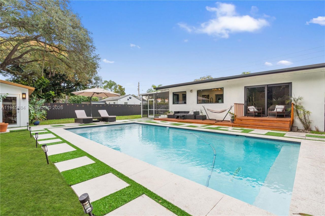 1106 NE 119th St, Biscayne Park, FL 33161 Photo