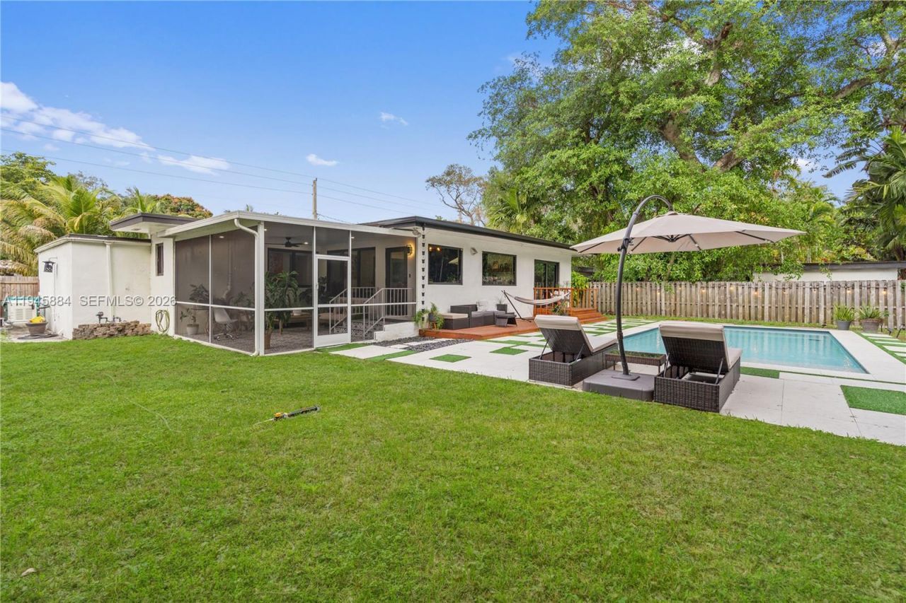 1106 NE 119th St, Biscayne Park, FL 33161 Photo