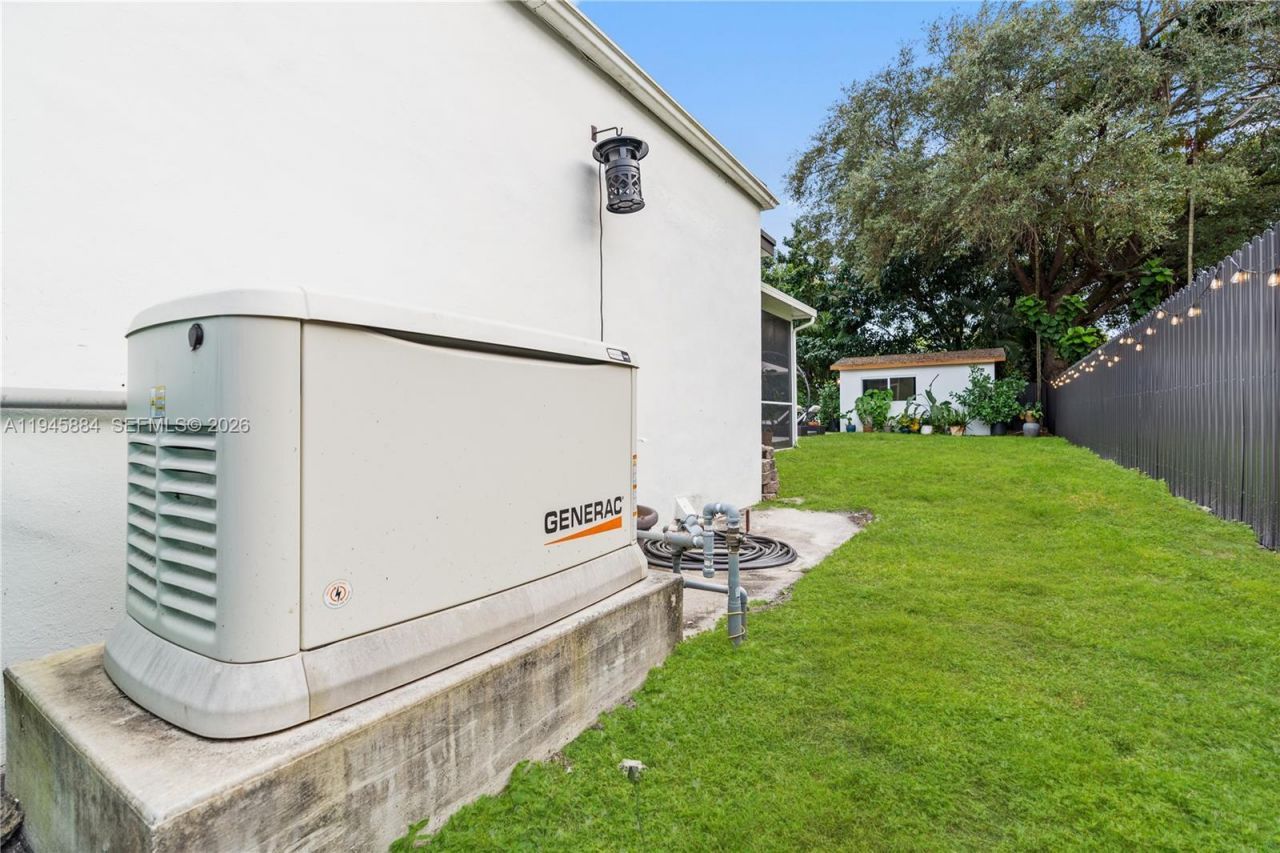 1106 NE 119th St, Biscayne Park, FL 33161 Photo