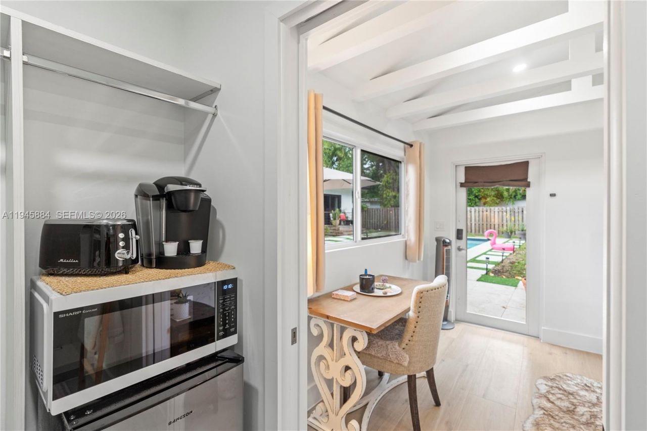 1106 NE 119th St, Biscayne Park, FL 33161 Photo