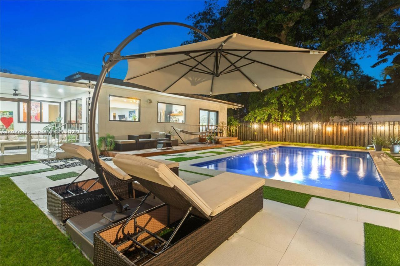 1106 NE 119th St, Biscayne Park, FL 33161 Photo