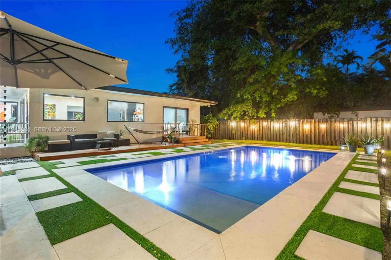 1106 NE 119th St, Biscayne Park, FL 33161 Photo