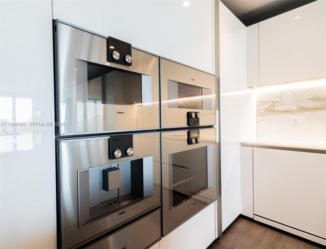 10203 Collins Ave , Unit 302, Bal Harbour, FL 33154 Photo