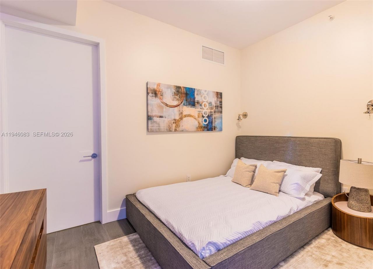 10203 Collins Ave , Unit 302, Bal Harbour, FL 33154 Photo