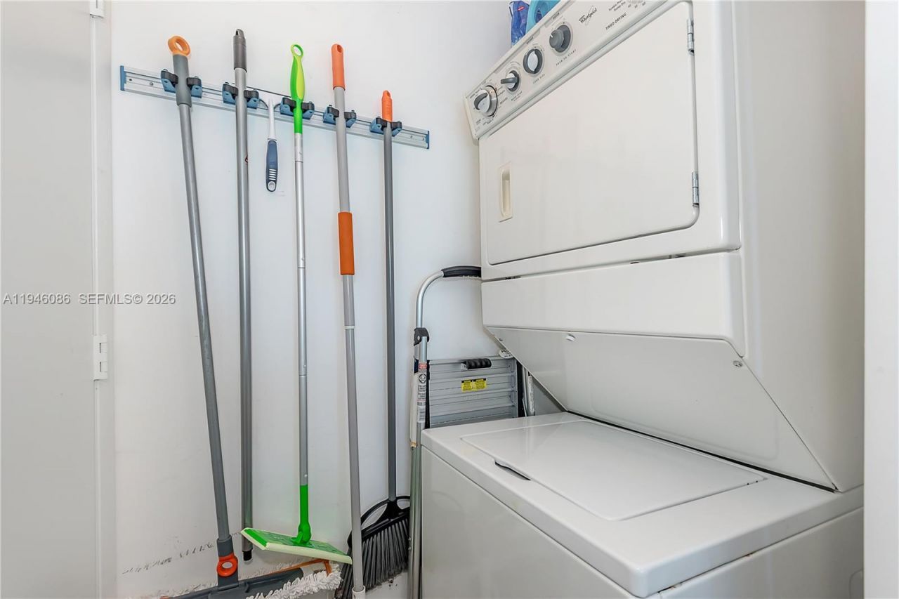 253 NE 2nd St, Unit 907, Miami, FL 33132 Photo