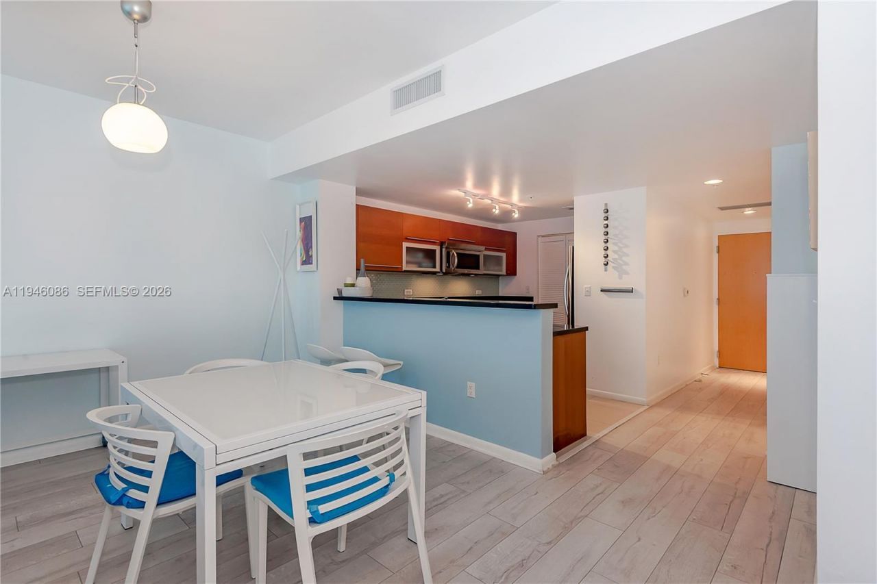 253 NE 2nd St, Unit 907, Miami, FL 33132 Photo