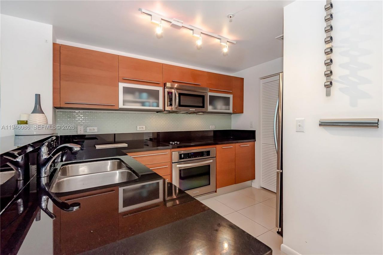 253 NE 2nd St, Unit 907, Miami, FL 33132 Photo