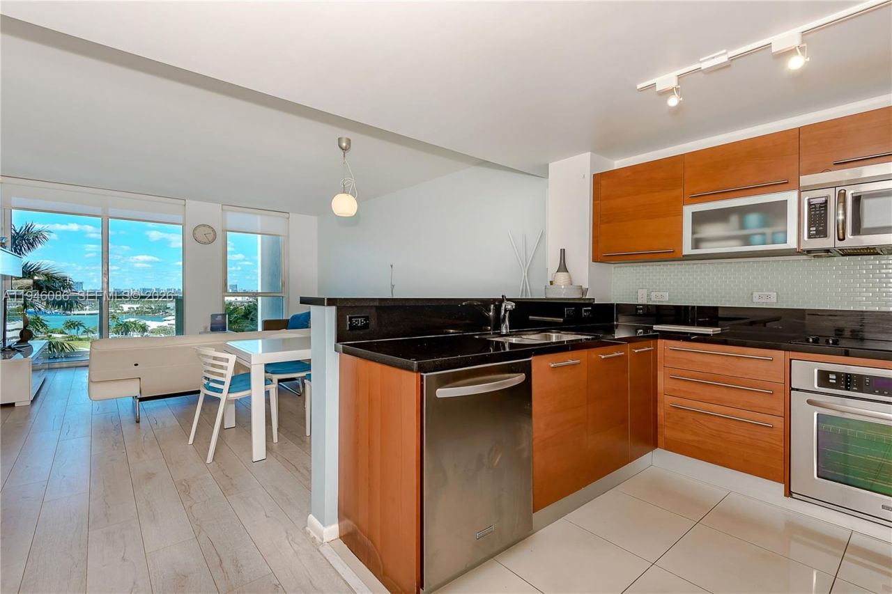 253 NE 2nd St, Unit 907, Miami, FL 33132 Photo