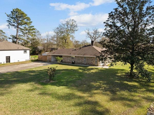 5544 Goodland Dr, Greenwell Springs, LA 70739