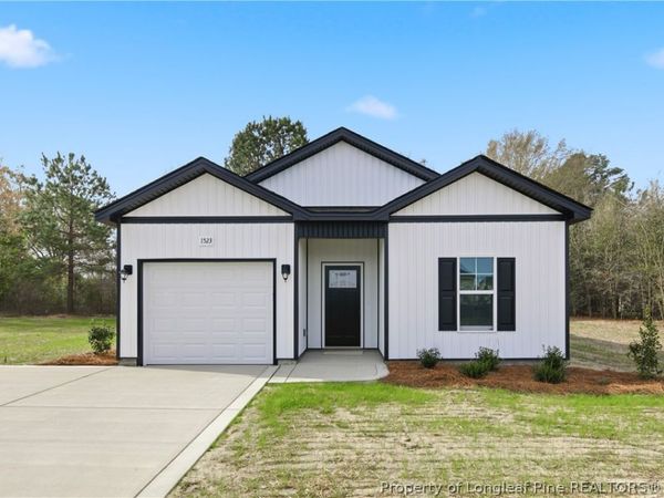 1523 McBryde Lake Road, Raeford, NC 28376