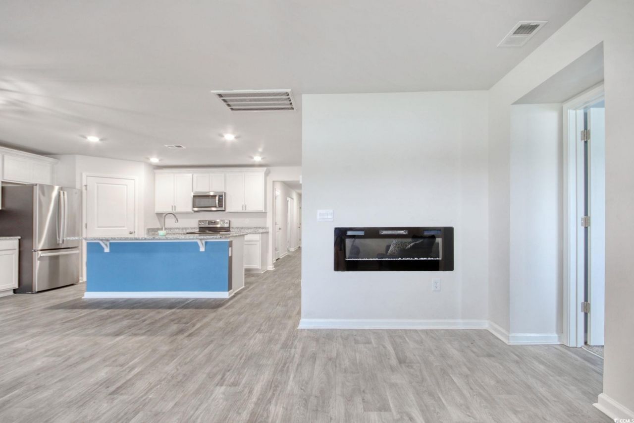 211 Seasons Trace Loop Photo 14