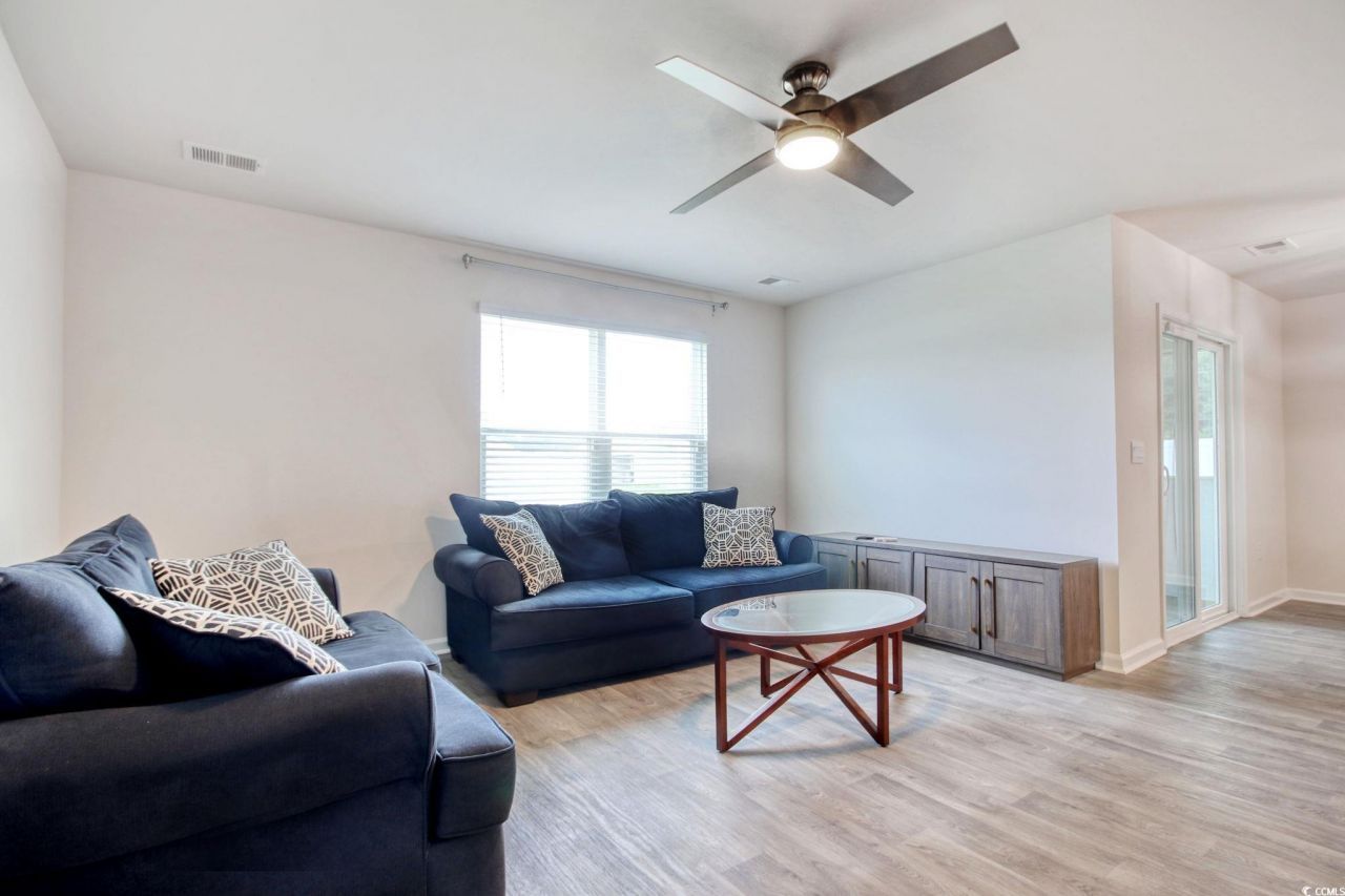 211 Seasons Trace Loop Photo 19