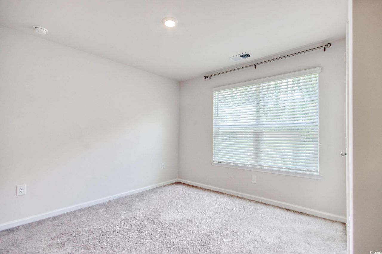 211 Seasons Trace Loop Photo 32