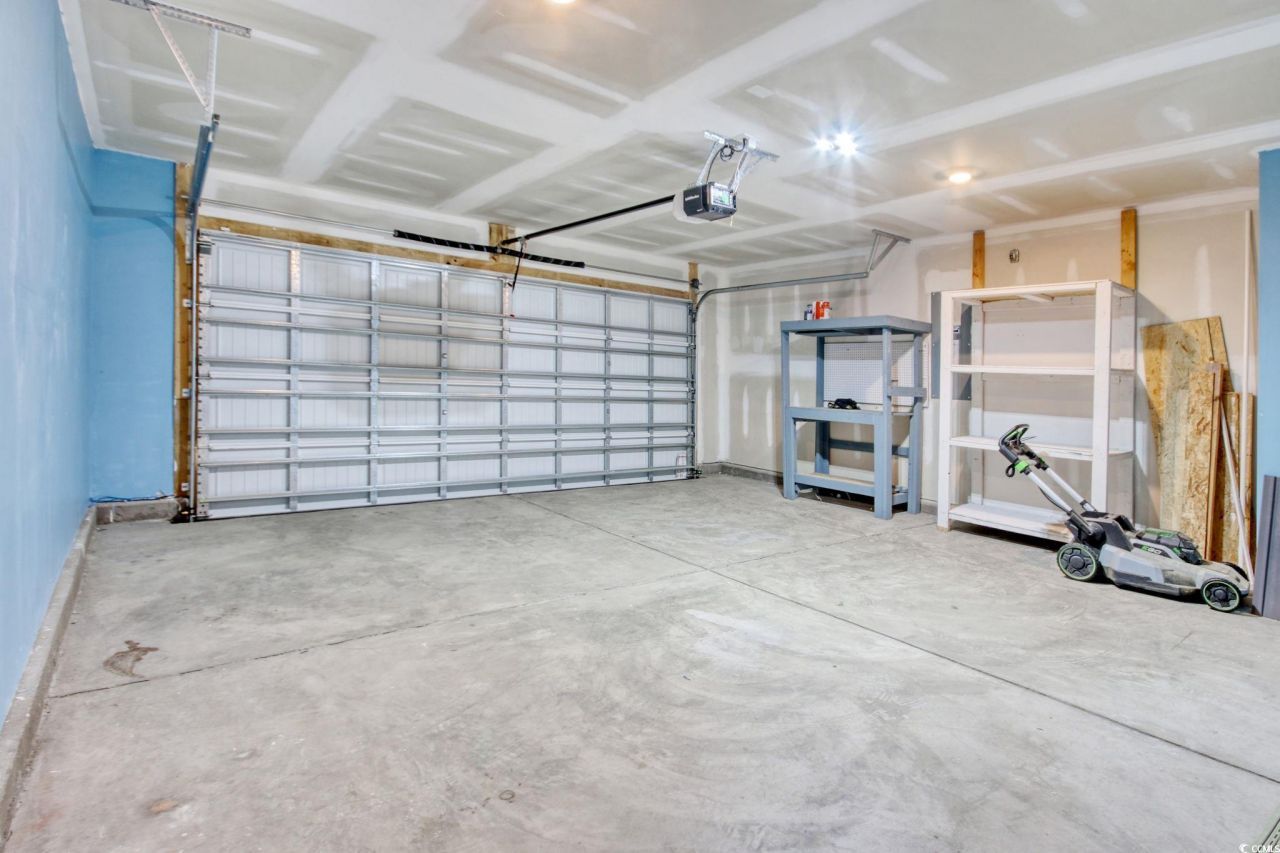 211 Seasons Trace Loop Photo 36