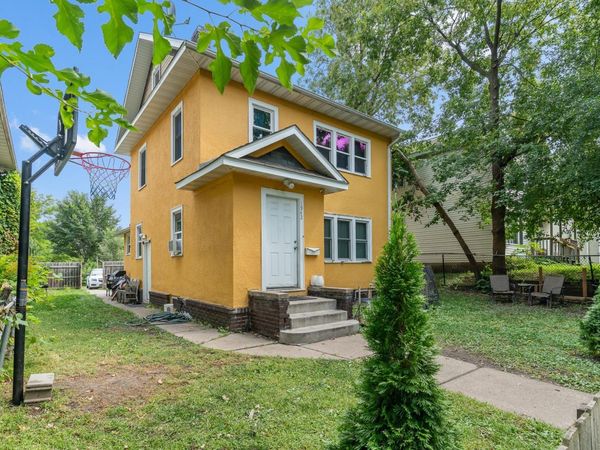 1942 Oliver Avenue N, Minneapolis, MN 55411