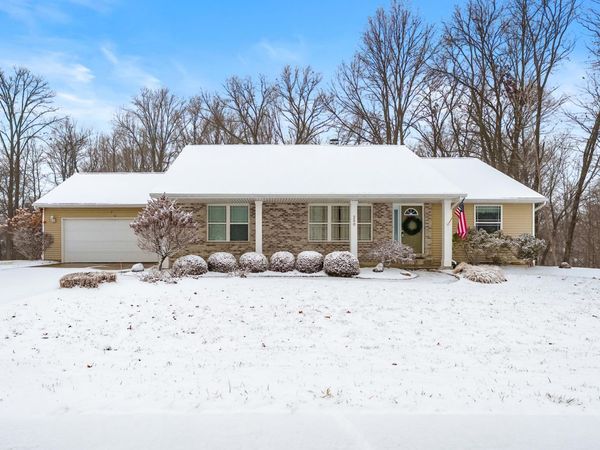 250 Markus Glen Drive, Plainwell, MI 49080