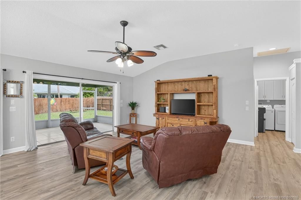 9275 SE Mercury Street, Hobe Sound, FL 33455 Photo