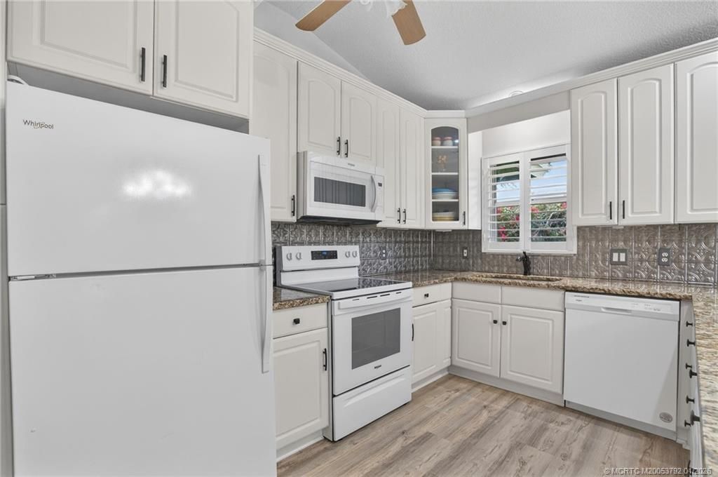 9275 SE Mercury Street, Hobe Sound, FL 33455 Photo