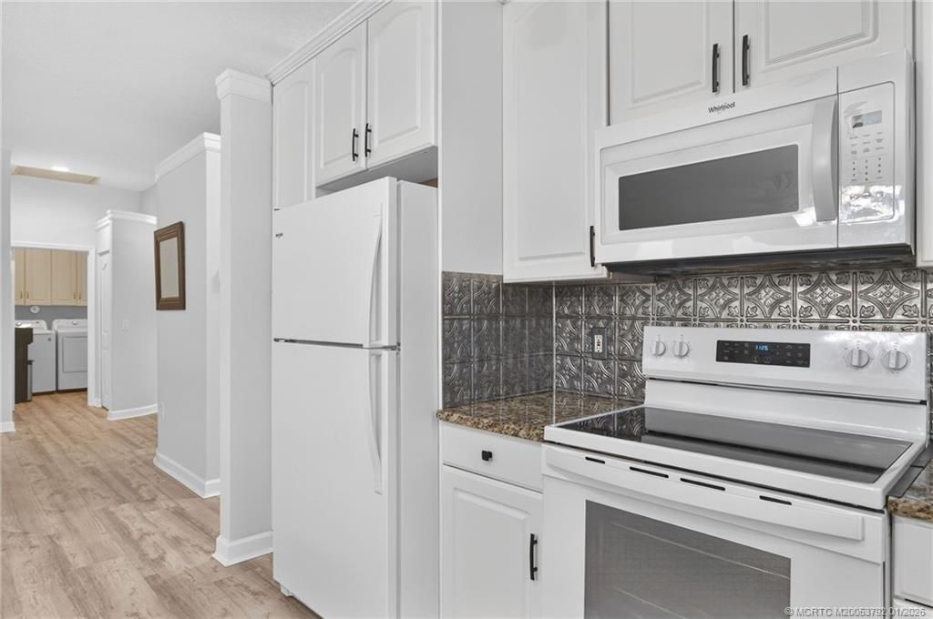 9275 SE Mercury Street, Hobe Sound, FL 33455 Photo