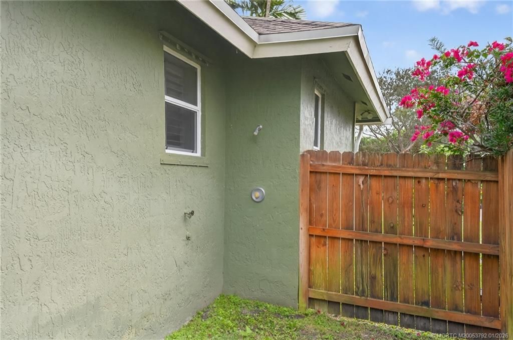 9275 SE Mercury Street, Hobe Sound, FL 33455 Photo